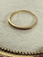 Vintage & Occasion Geelgouden aanschuifring met robijn - maat 18