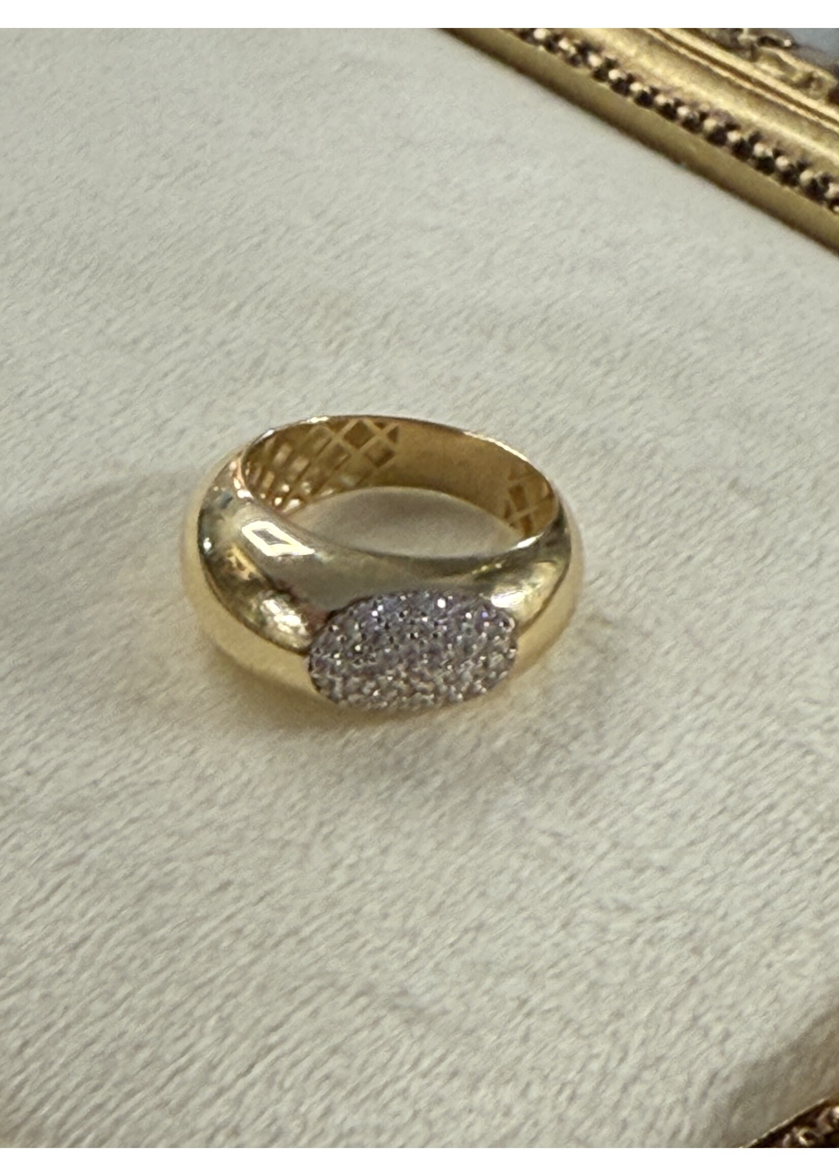 Vintage & Occasion Geelgouden bolle ring met zirkonia - maat 17.5