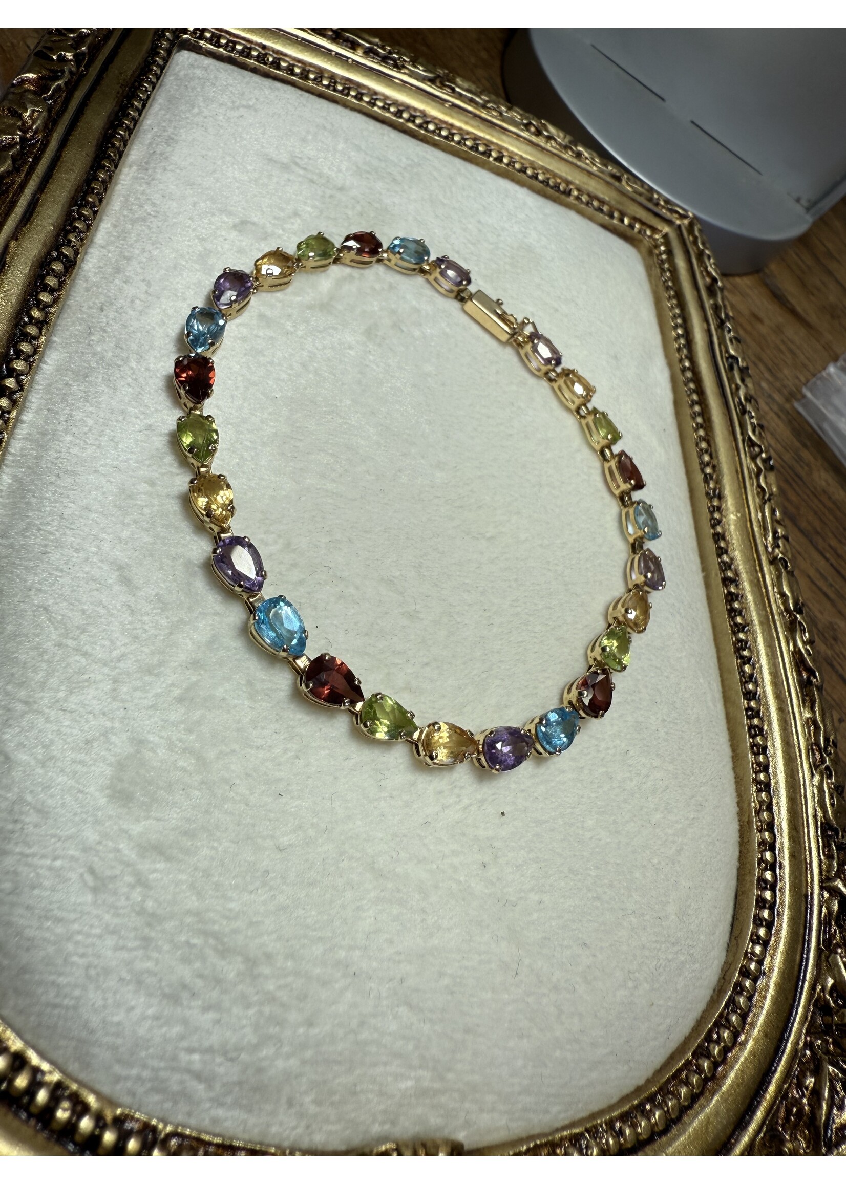 Vintage & Occasion Geelgouden armband met gekleurde zirkonia - 19cm