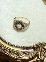 Vintage & Occasion Geelgouden vintage ring met opaal en saffier - maat 20