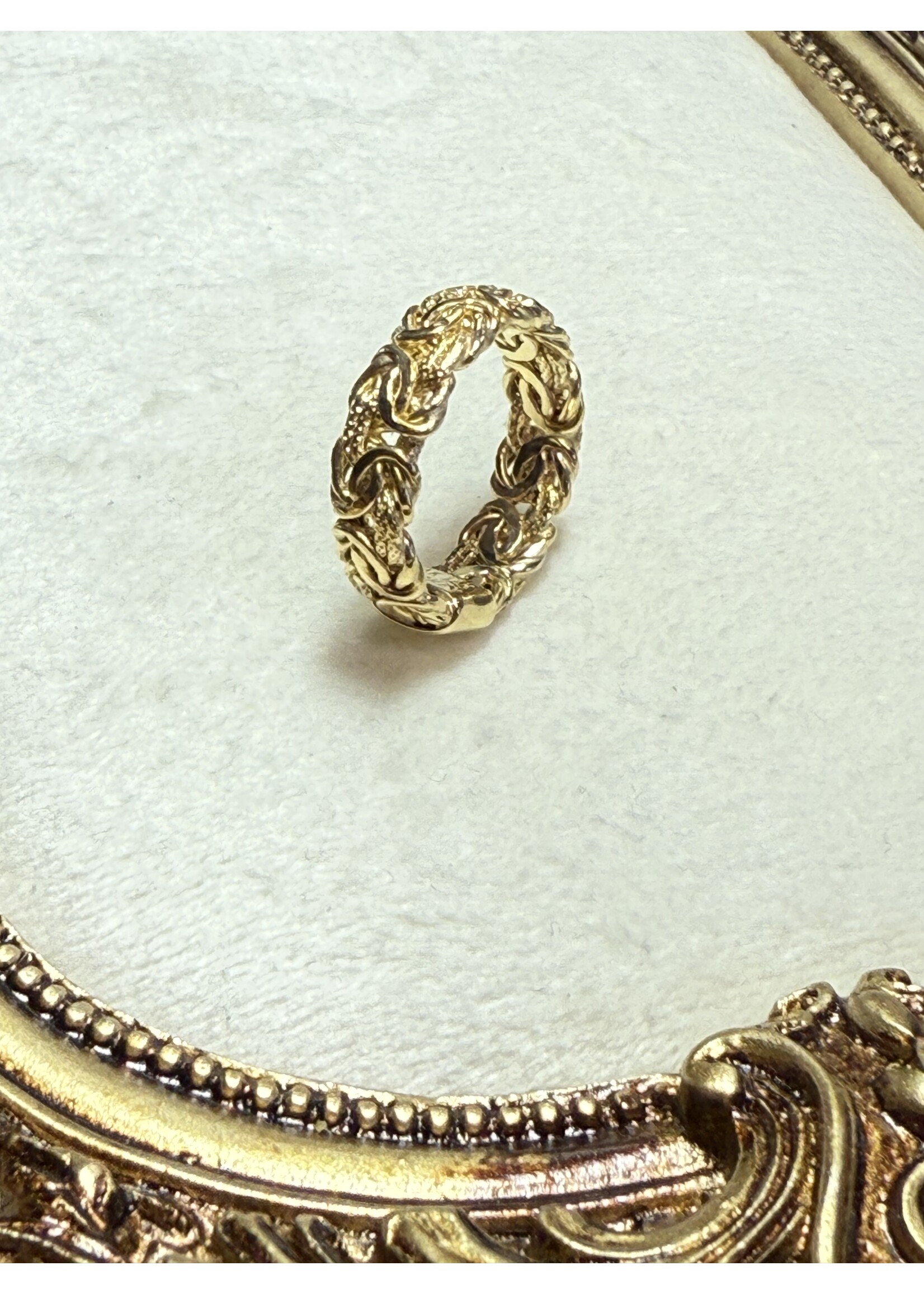 Vintage & Occasion Geelgouden  14 k ring koningsschakel -  maat 17.5