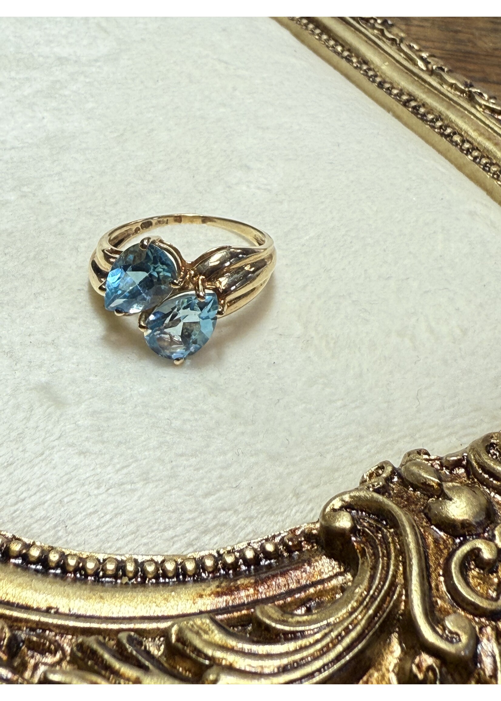 Vintage & Occasion Geelgouden  14 k ring met topaas - maat 19