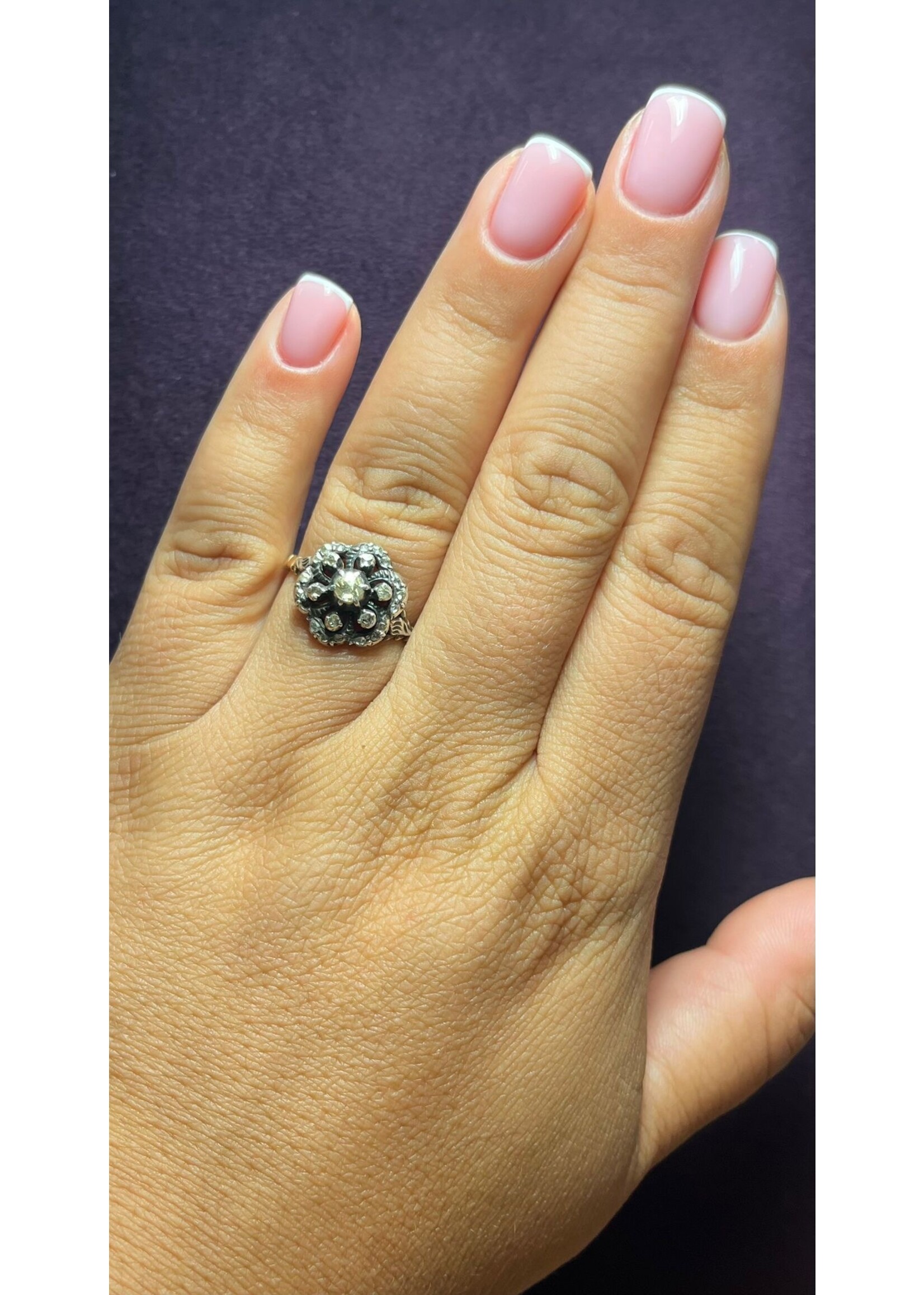 Vintage & Occasion Ring vintage met roos diamant in rozet - maat 19