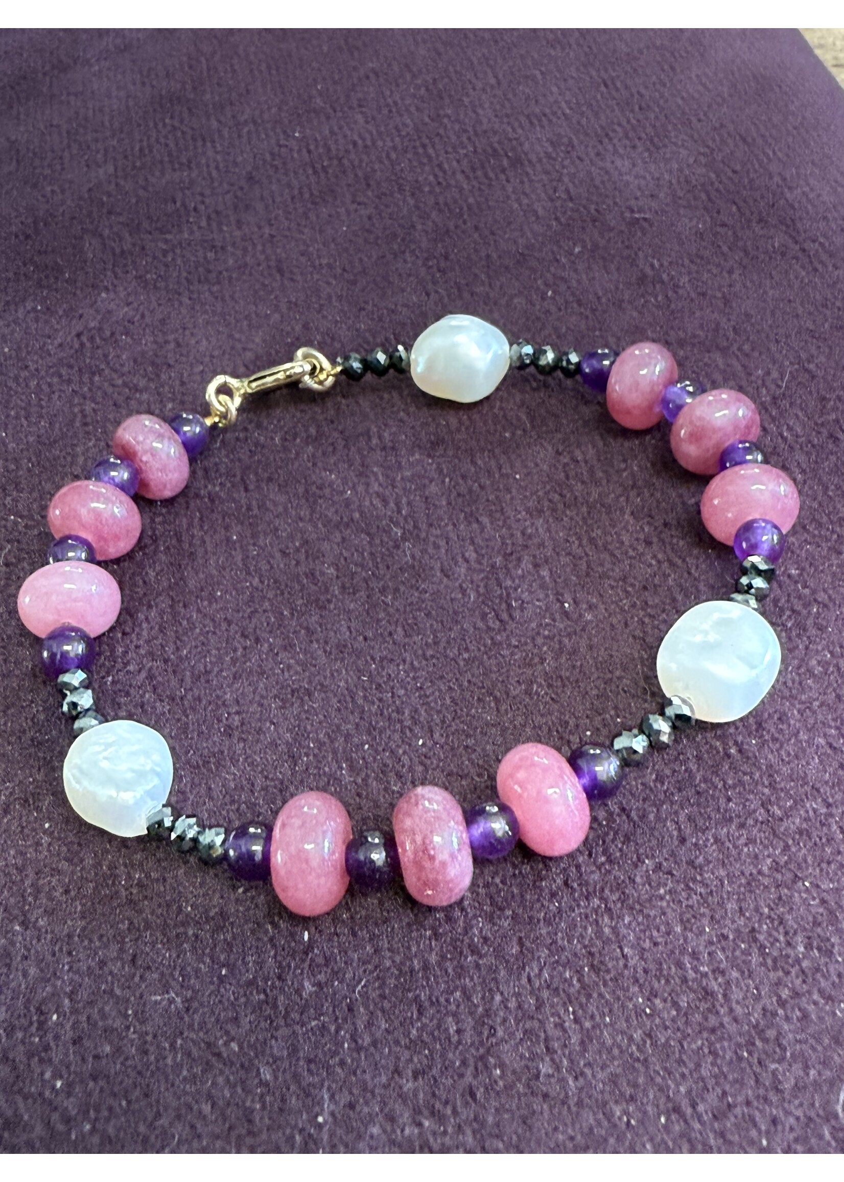 Trollbeads Cataleya Huiscollectie - Armband mix roze / paars / black diamonds - 14k gouden sluiting