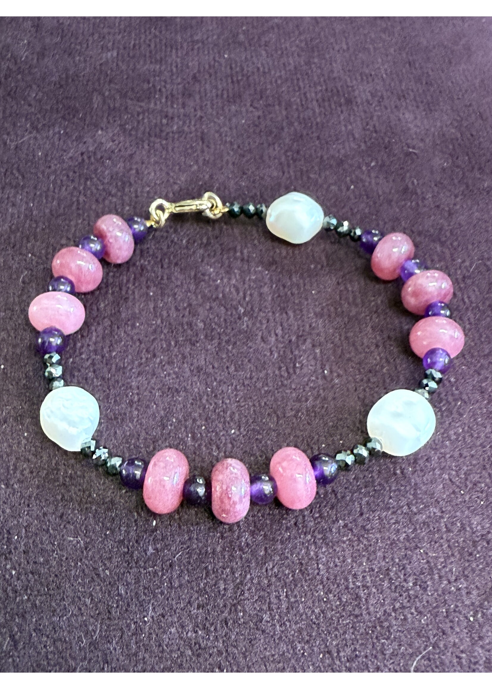 Trollbeads Cataleya Huiscollectie - Armband mix roze / paars / black diamonds - 14k gouden sluiting