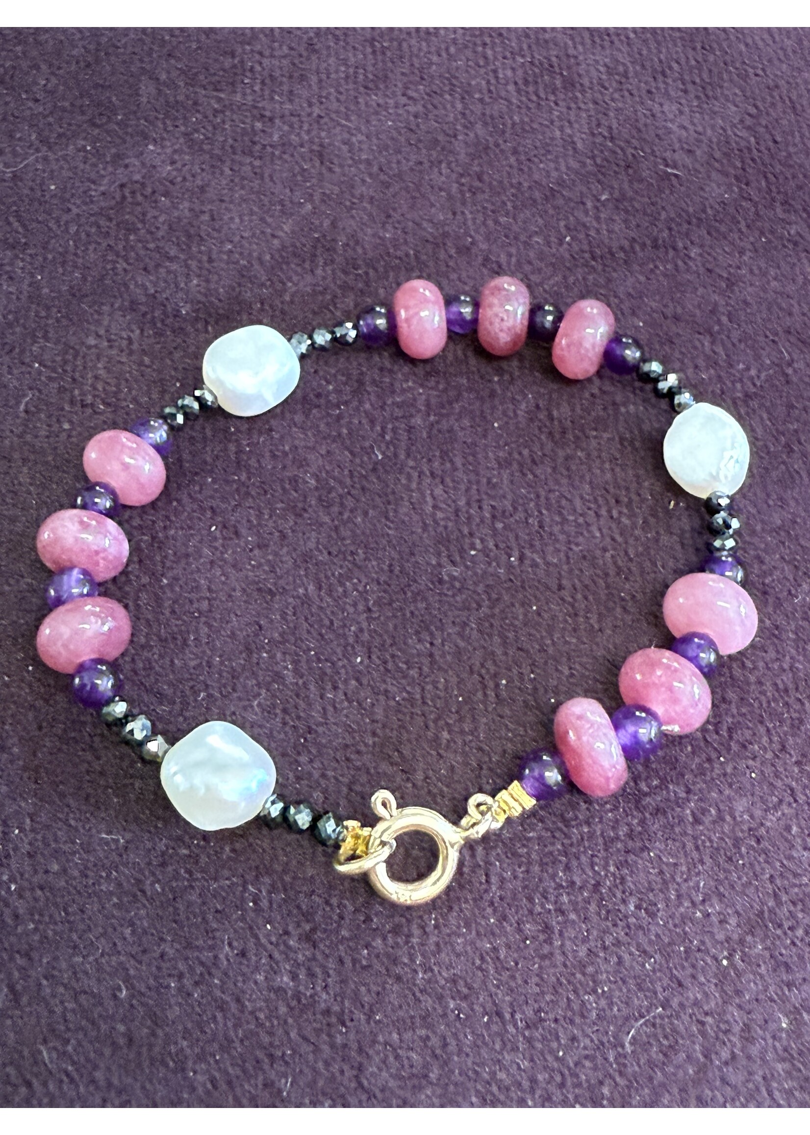 Trollbeads Cataleya Huiscollectie - Armband mix roze / paars / black diamonds - 14k gouden sluiting