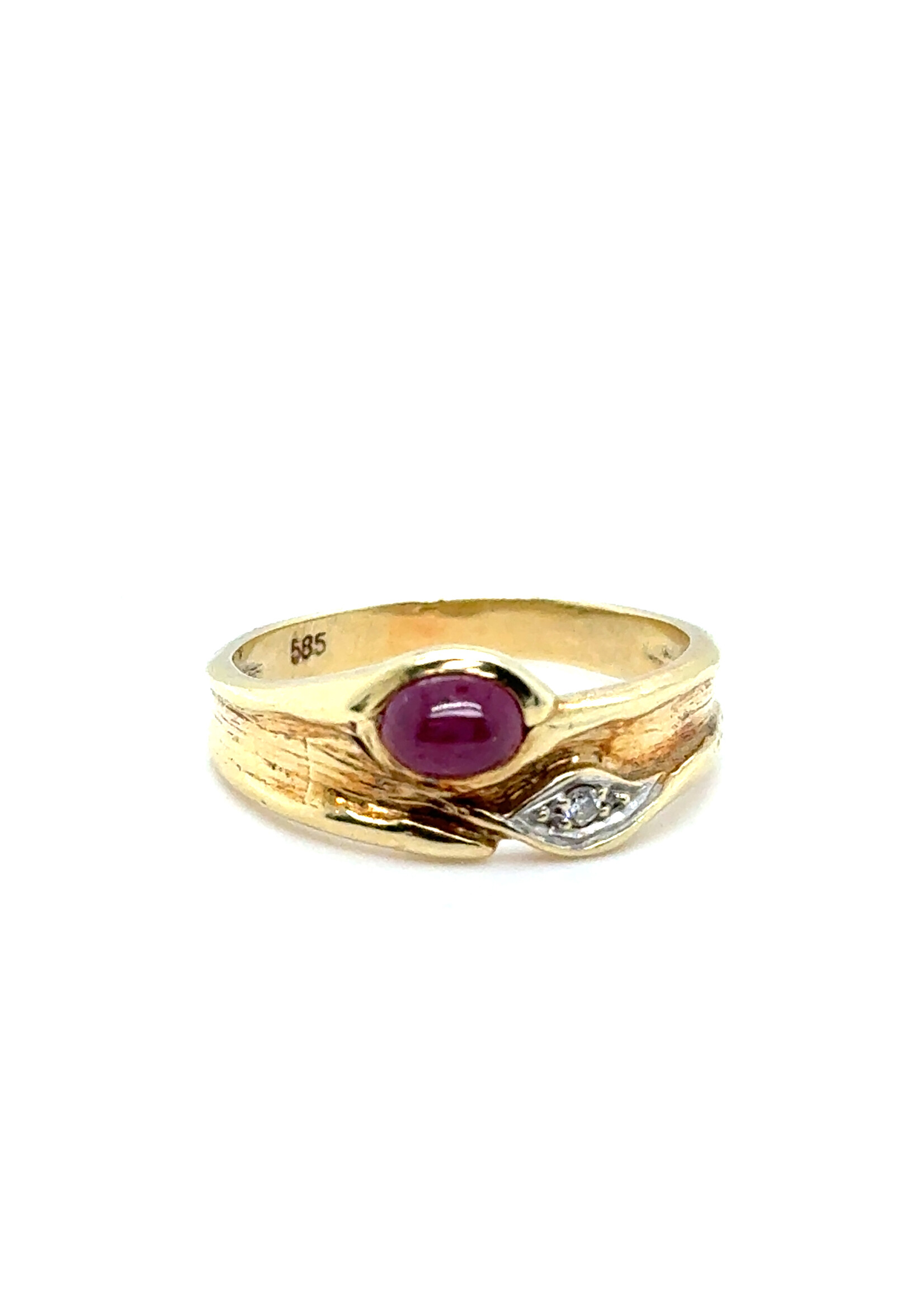 Vintage & Occasion Geelgouden 14k  ring met robijn en briljant  - maat 17