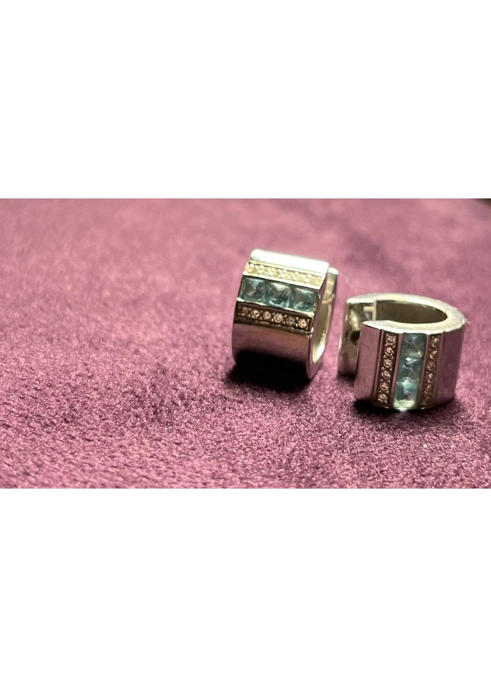 Vintage & Occasion LEchic Witgouden 14k met briljant en topaas 14k