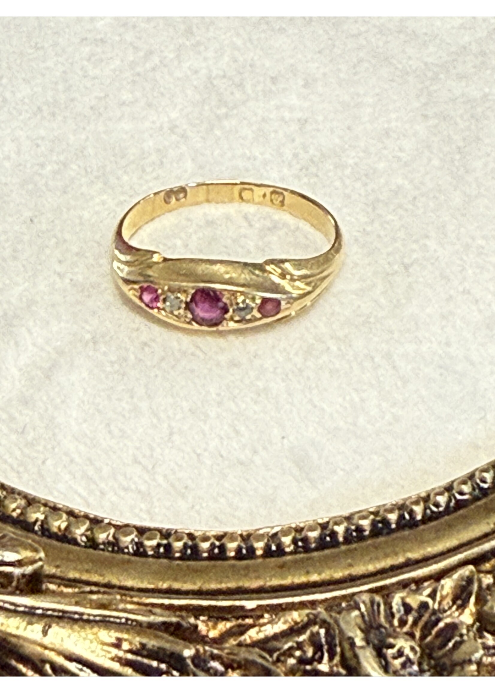 Vintage & Occasion Geelgouden ring 18k met robijn  - maat 17