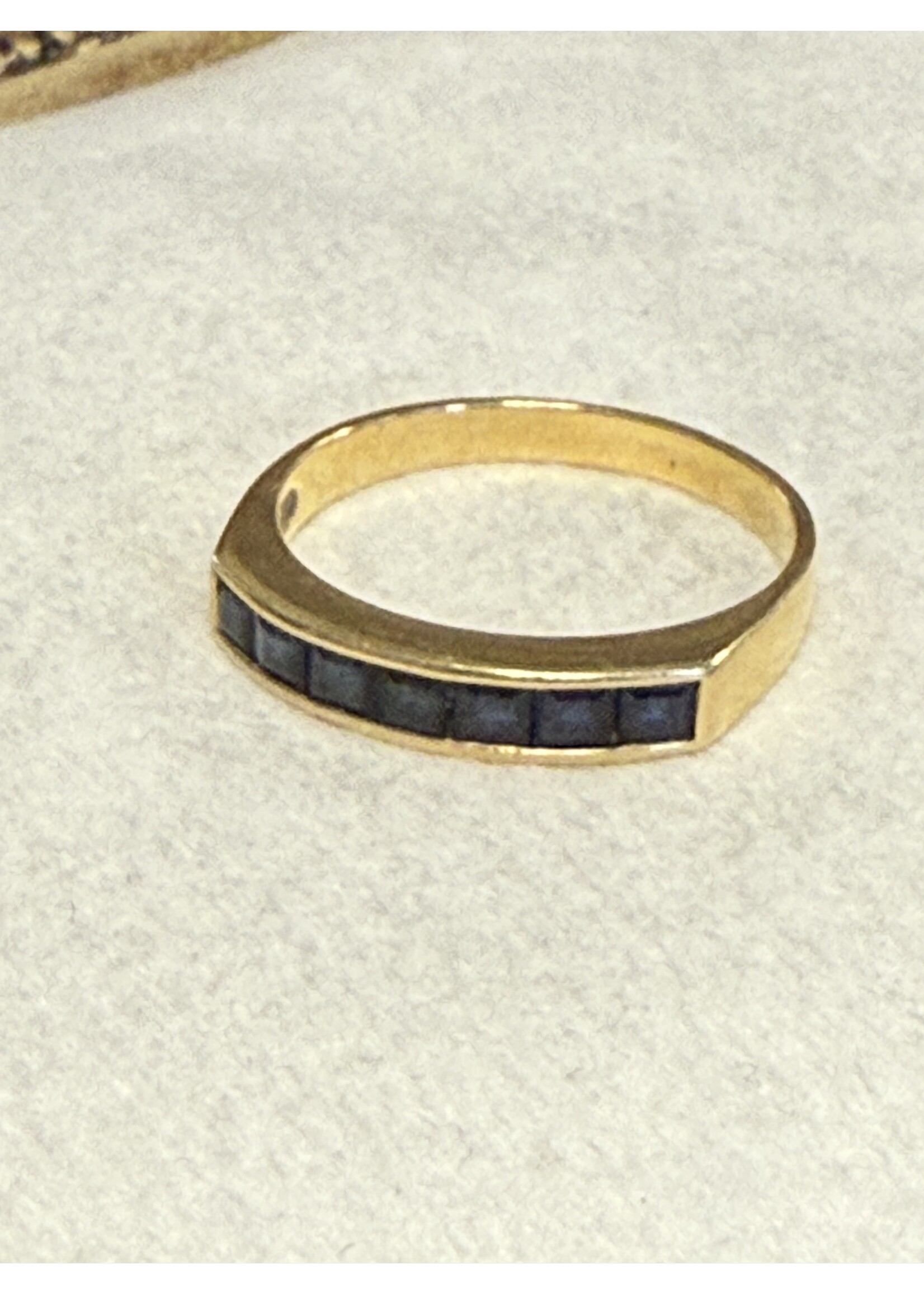 Vintage & Occasion Geelgouden ring 18k met saffier prinses gezet - maat 17.25