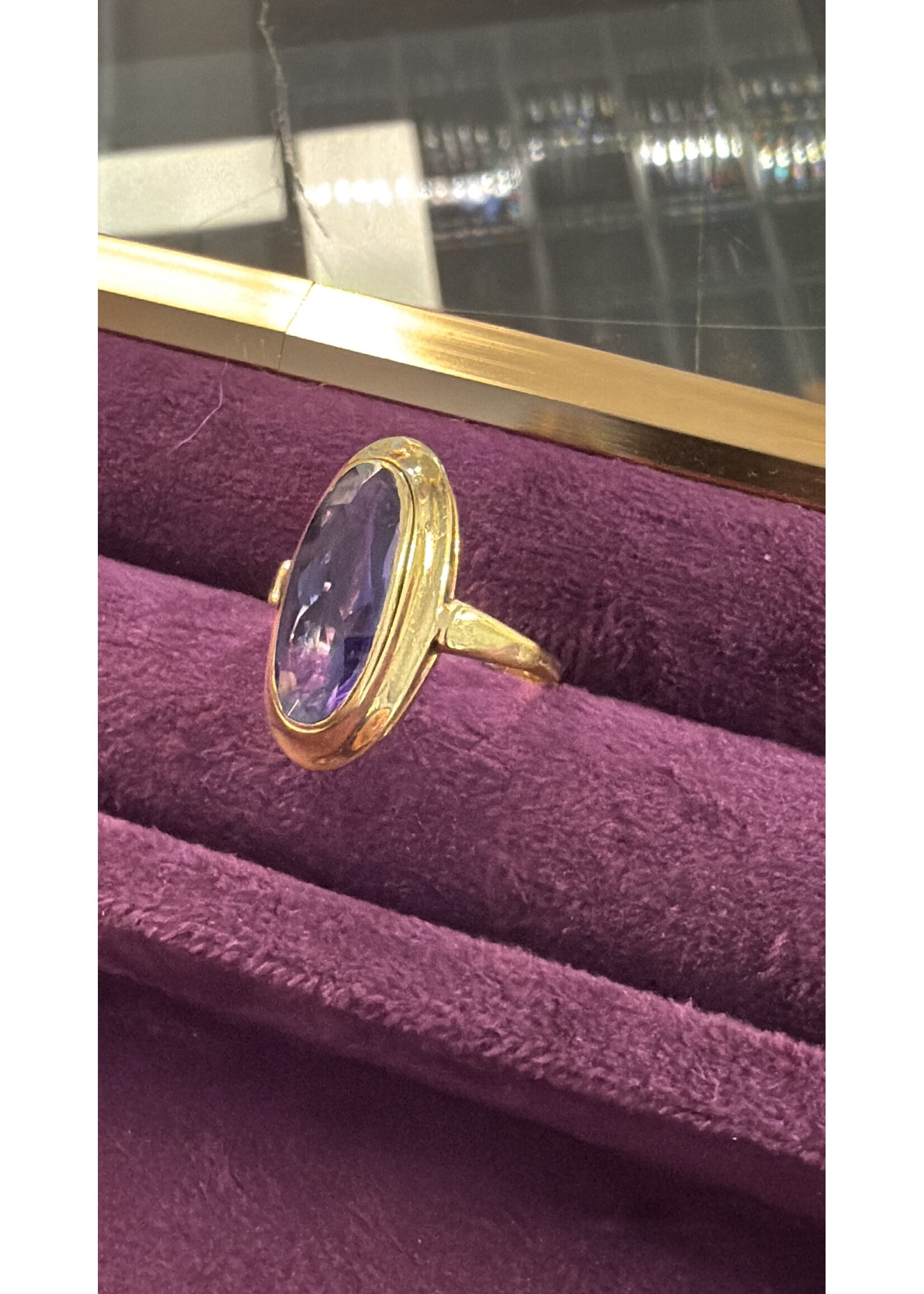 Vintage & Occasion geelgouden ring amethist