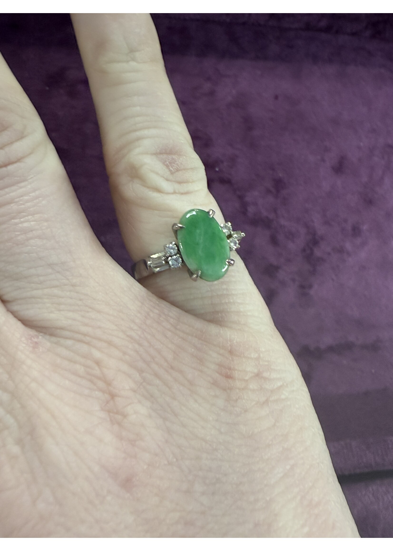 Vintage & Occasion Ring met groene steen en diamant