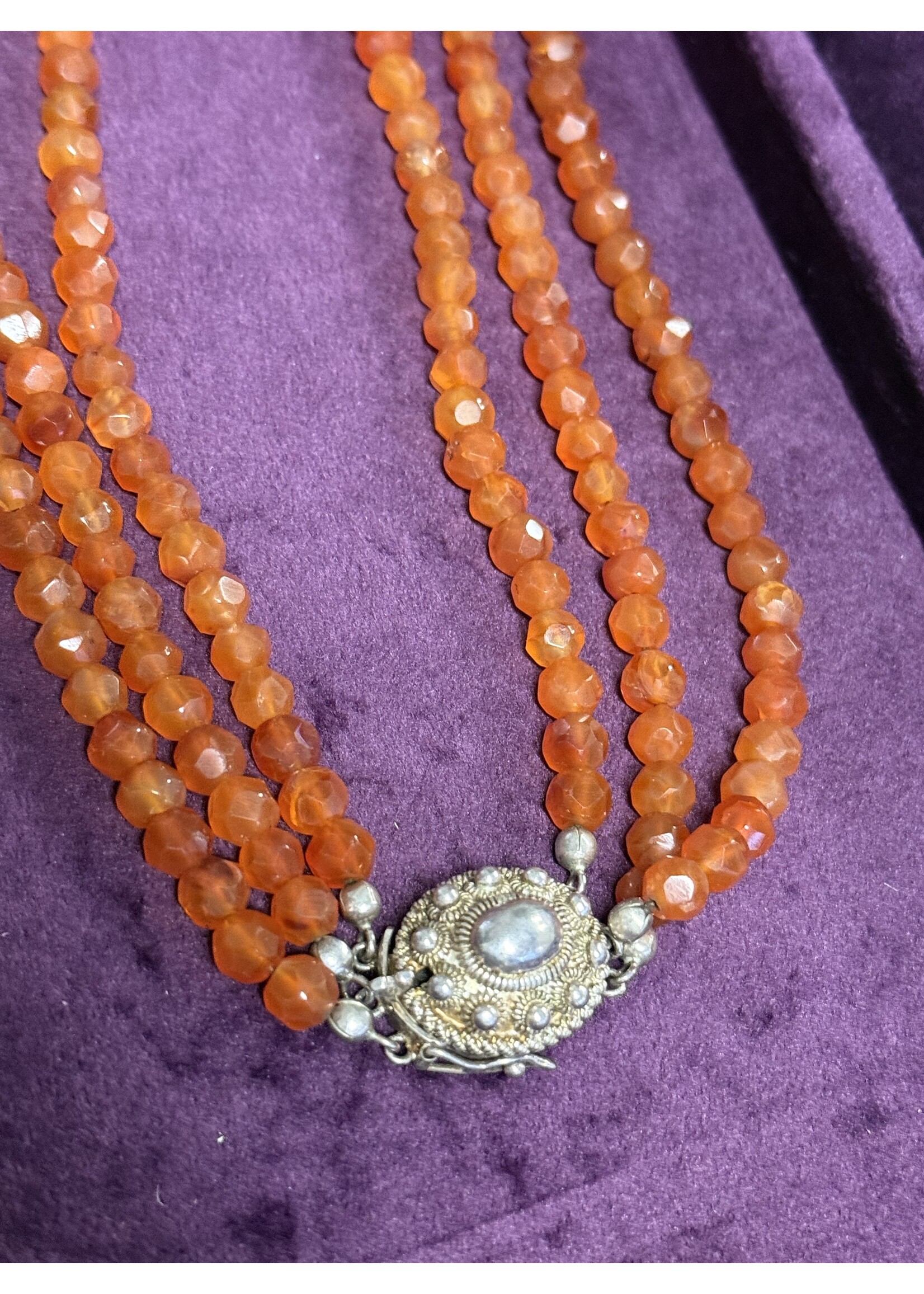 Vintage & Occasion Zilveren Zeeuws slot collier met carneol - lengte 40-45 cm