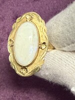 Vintage & Occasion Geelgouden 14k vintage  ring met opaal - maat 17