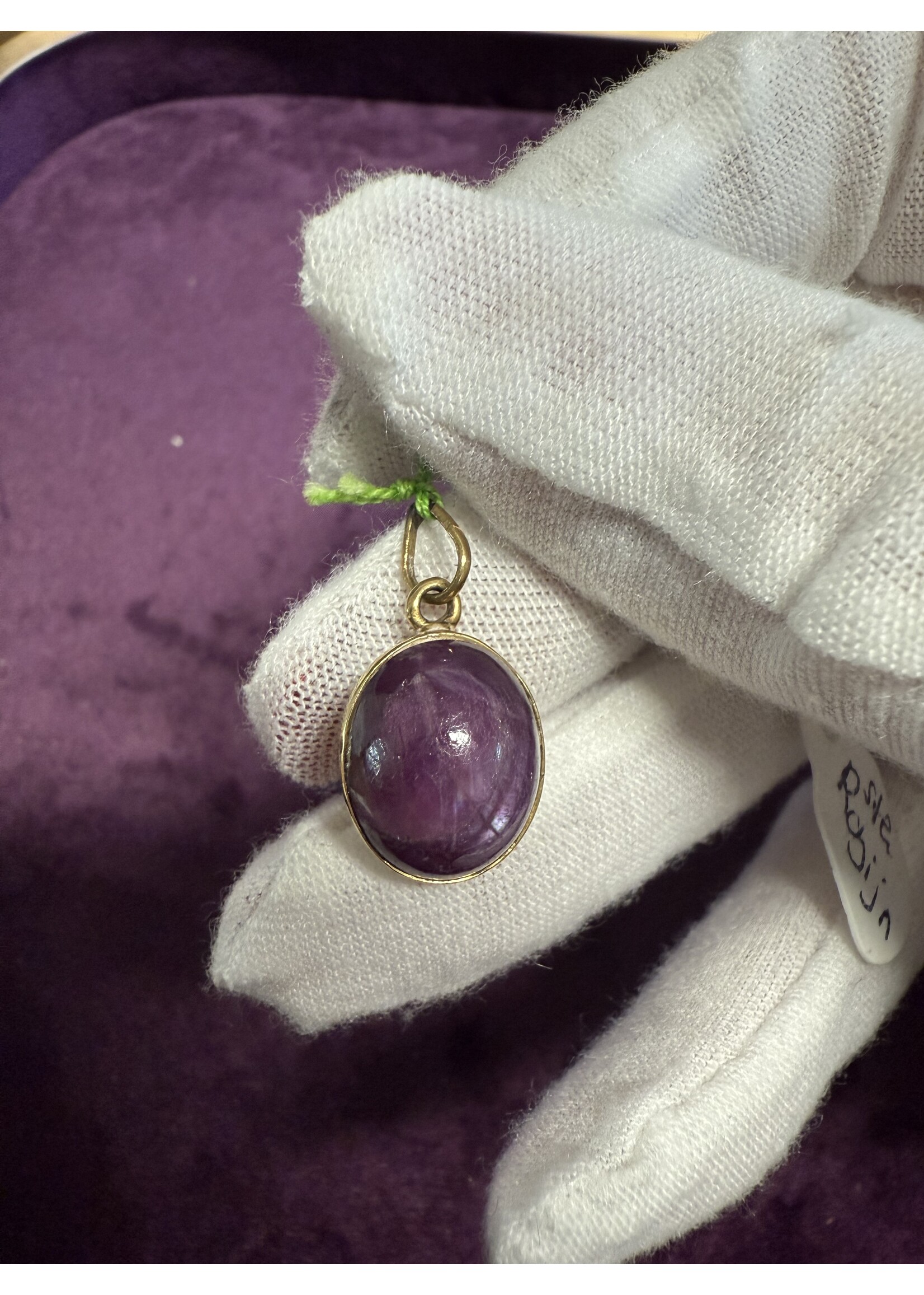 Vintage & Occasion Geelgouden ganger met ster robijn