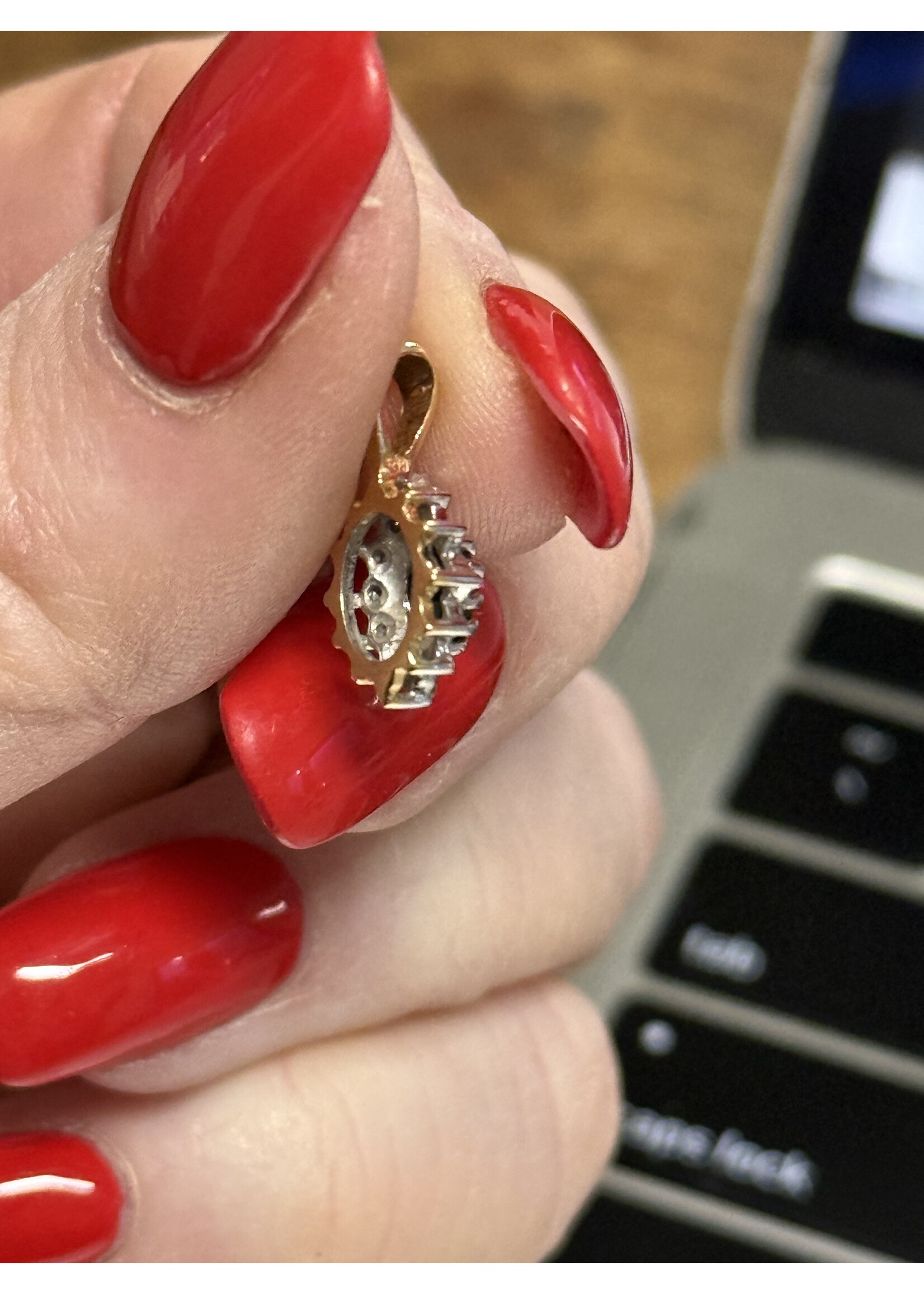 Vintage & Occasion Geelgouden hanger model lady di met diamant en saffier