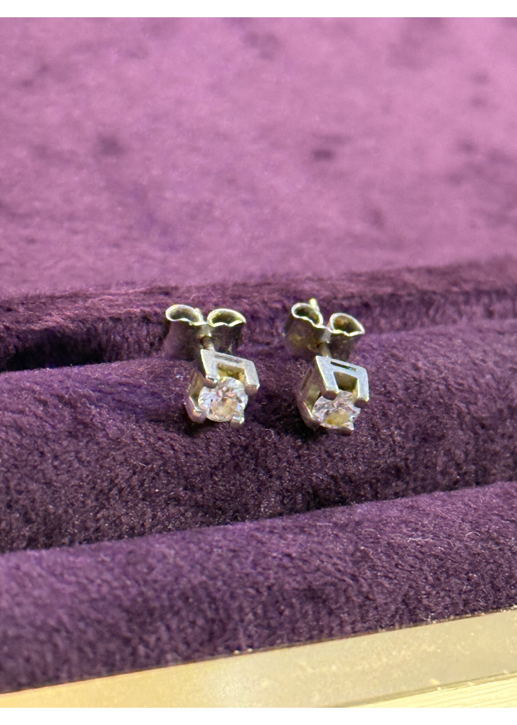 Vintage & Occasion Occasion witgouden solitair oorknoppen met diamant 0.50ct