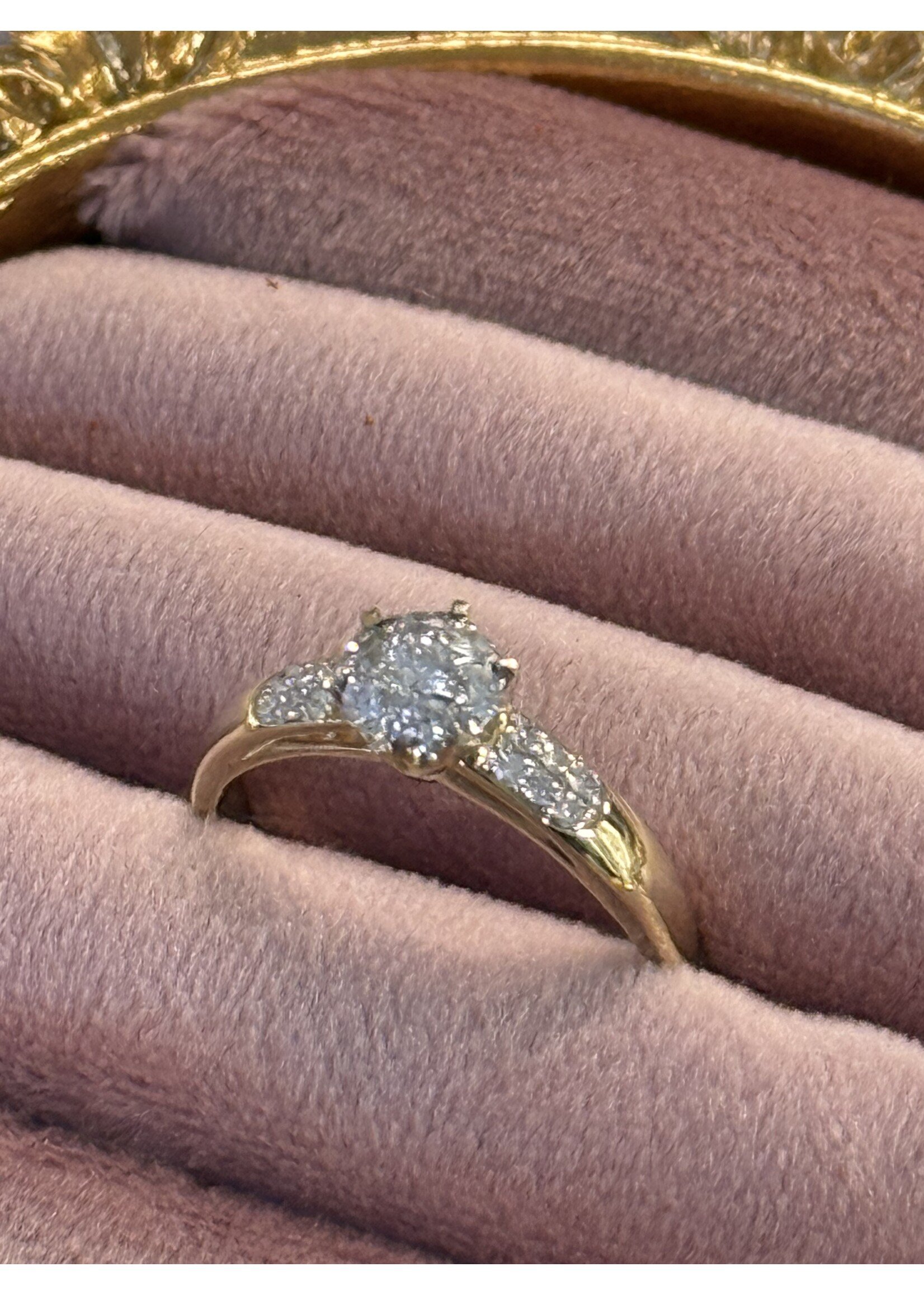 Vintage & Occasion Geelgouden ring met briljant in illusie setting - maat 18.5