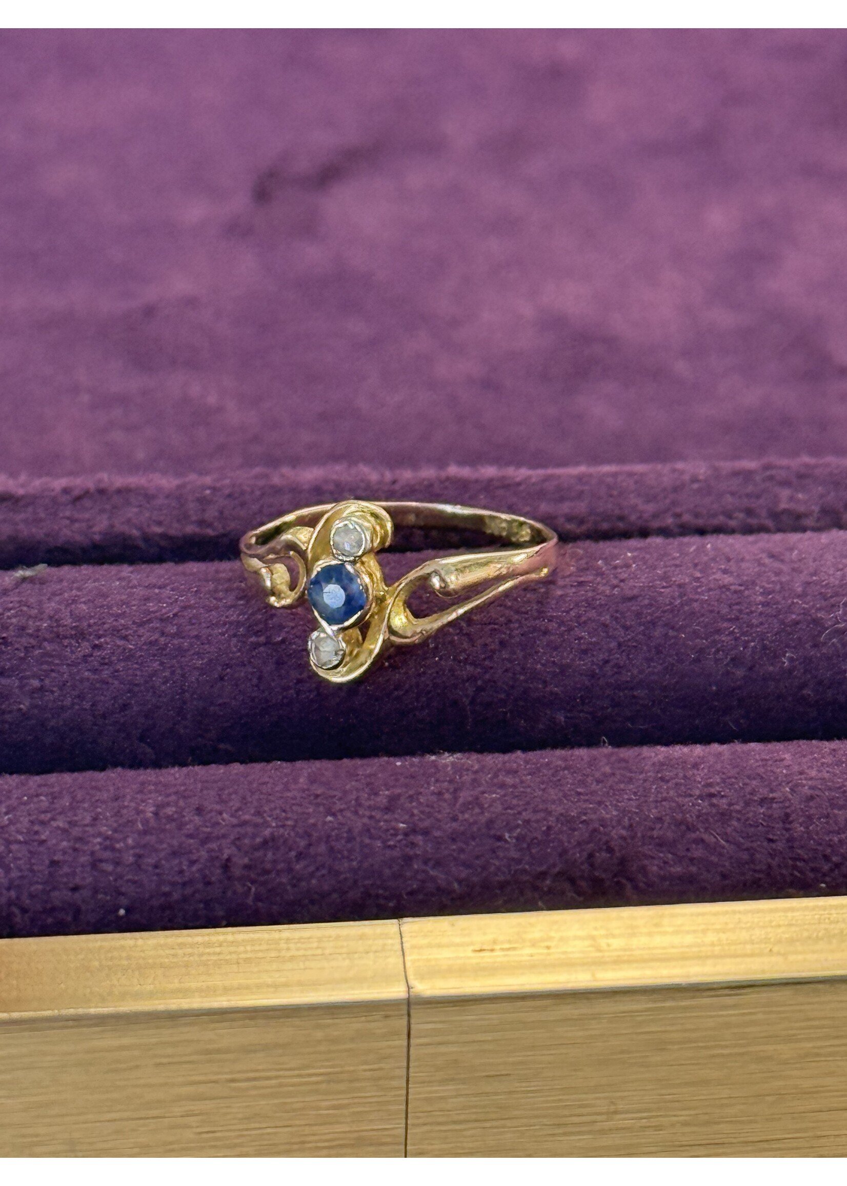 Vintage & Occasion Occasion ring met saffier en briljant - maat 16.75