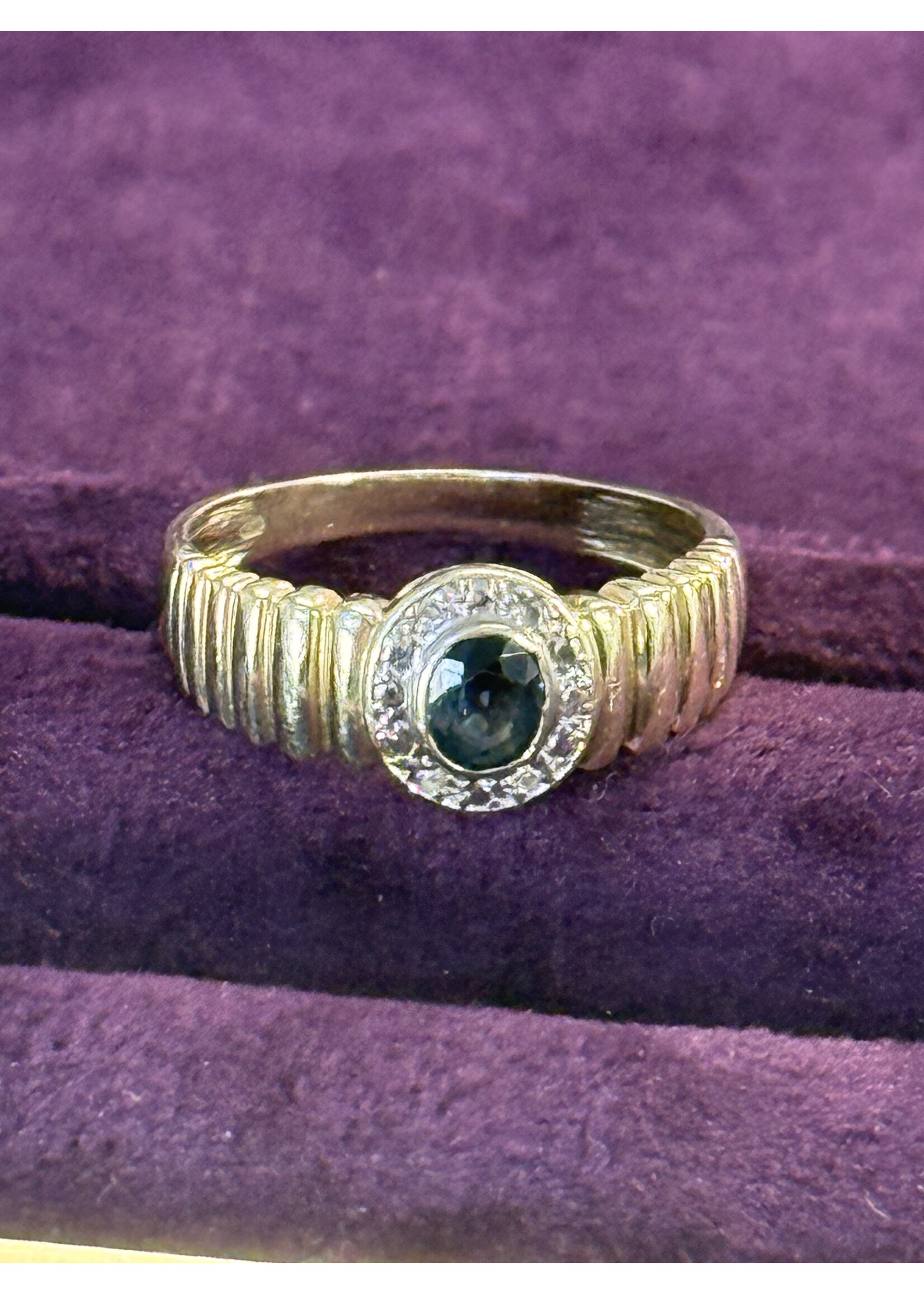 Vintage & Occasion Geelgouden 14k ring met briljant en saffier - maat 18.5