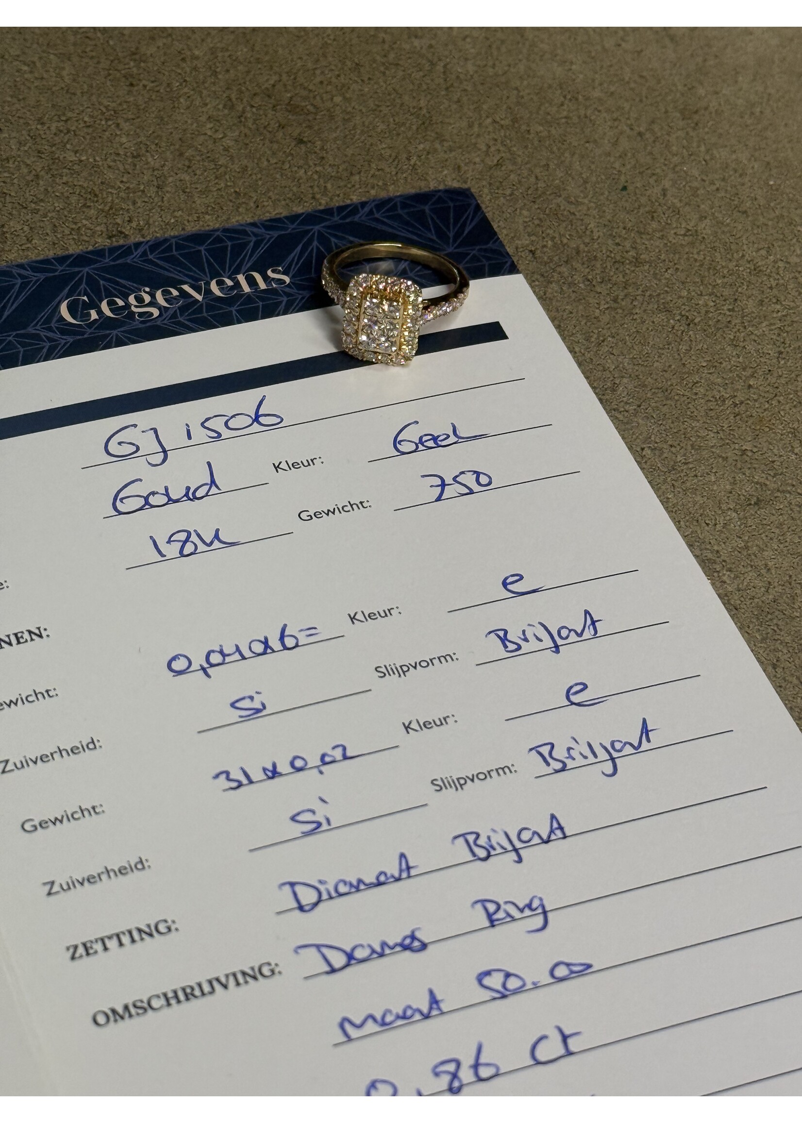 Vintage & Occasion Geelgouden 18k diamanten ring  0.86 totaal  - maat 15.5