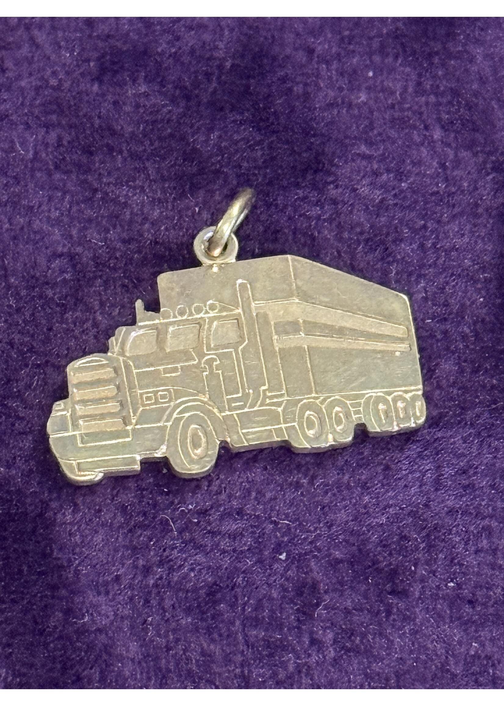 Vintage & Occasion Goud op zilveren hanger vrachtwagen / truck