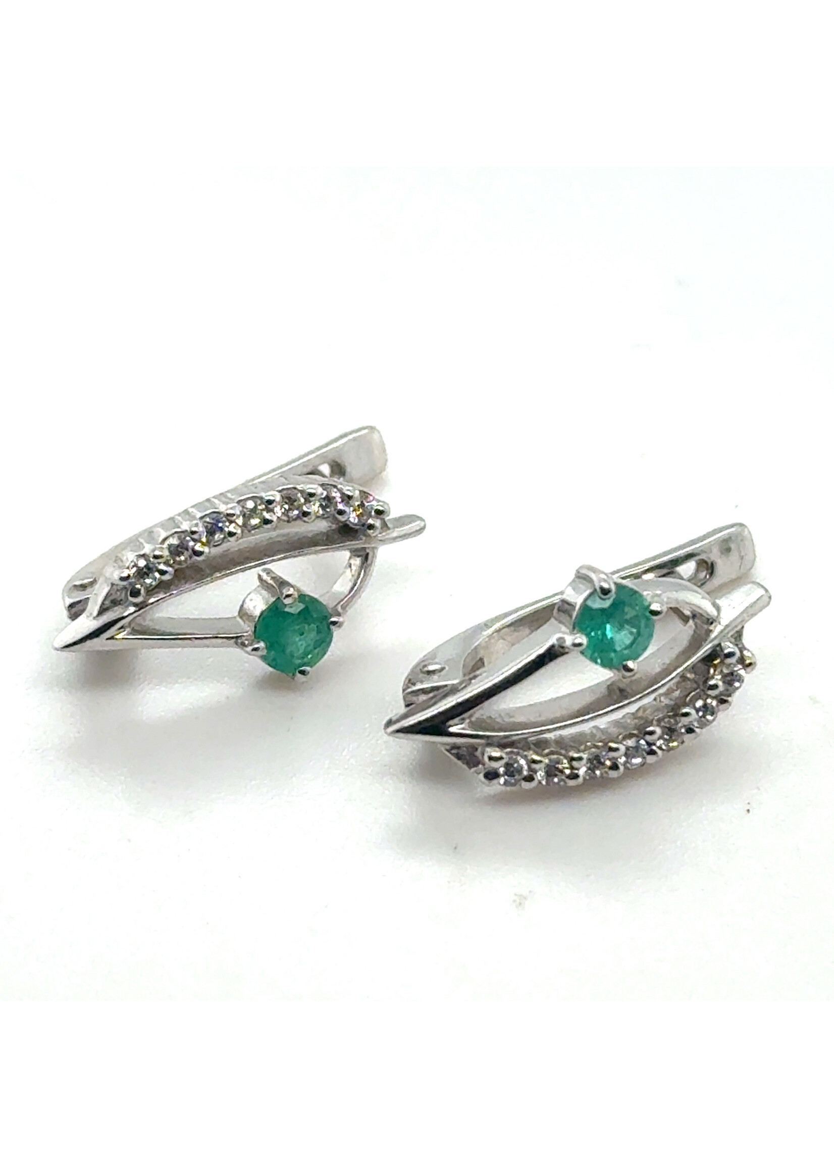 Vintage & Occasion Zilveren oorbellen met zirkonia en smaragd
