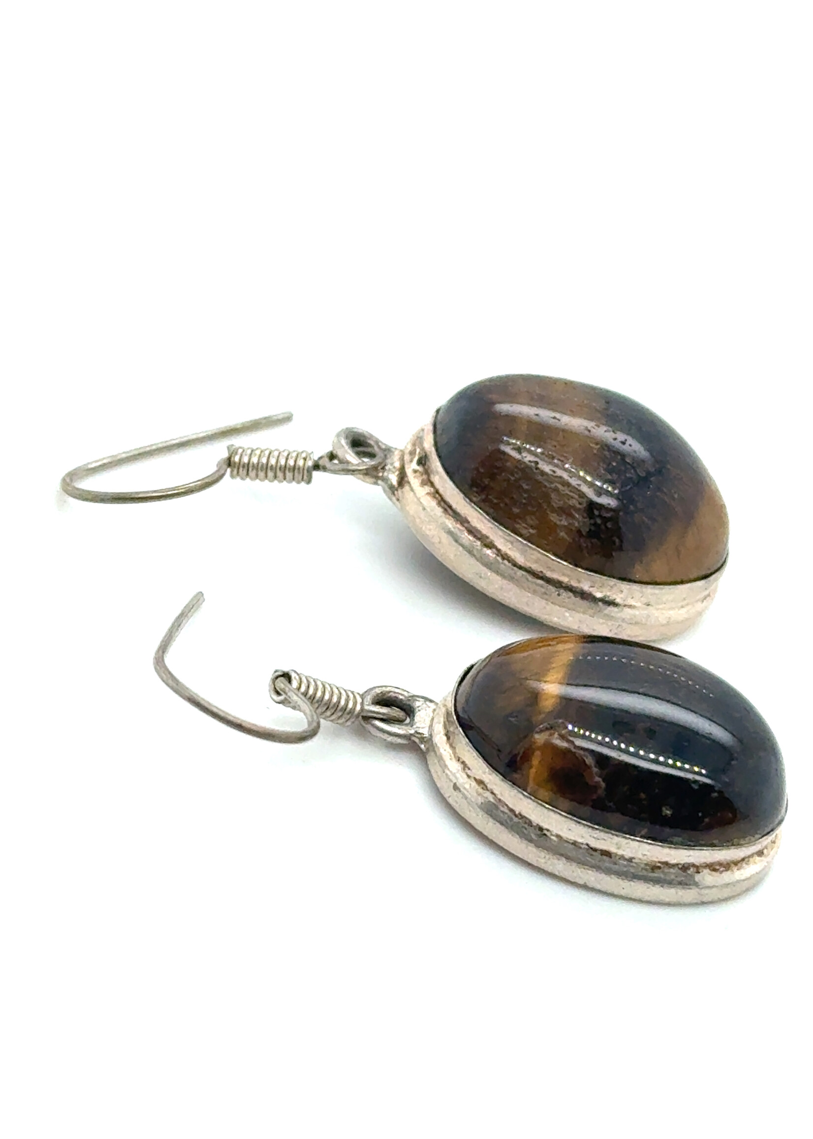 Vintage & Occasion Zilveren oorhangers occasion met tijgeroog