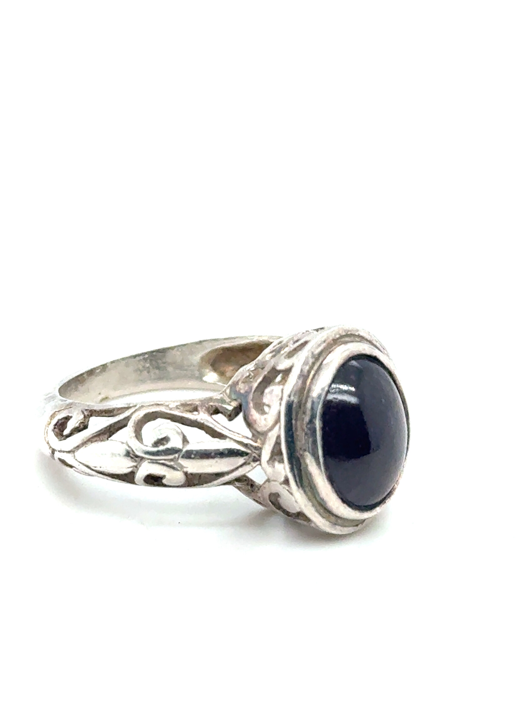 Vintage & Occasion Zilveren antieke robuuste ring met granaat - maat 17.5