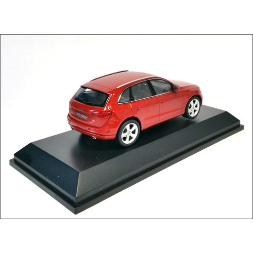 Schuco  Model car Audi Q5 1:43 red 2013 | Schuco