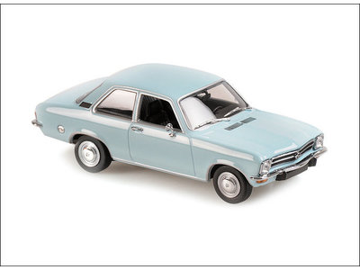 Maxichamps  Opel Ascona 1970 lichtblauw - Modelauto 1:43