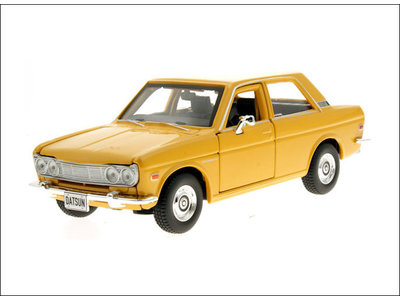 Maisto  Datsun 510 1971 geel - Modelauto 1:24