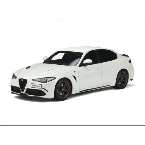 Ottomobile Alfa Romeo Giulia Quadrifoglio 2019 wit - Modelauto 1:18 Ottomobile Alfa Romeo Giulia Quadrifoglio 2019 wit - Modelauto 1:18