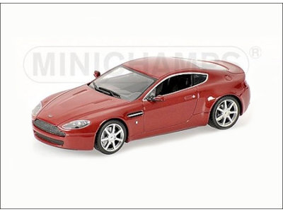 Minichamps  Aston Martin V8 Vantage 2005 rot metallic - Modellauto 1:43