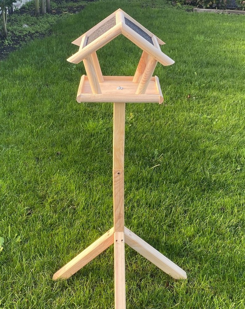 Mullrose Vogelhäuschen auf Ständer ''Opa'' natur