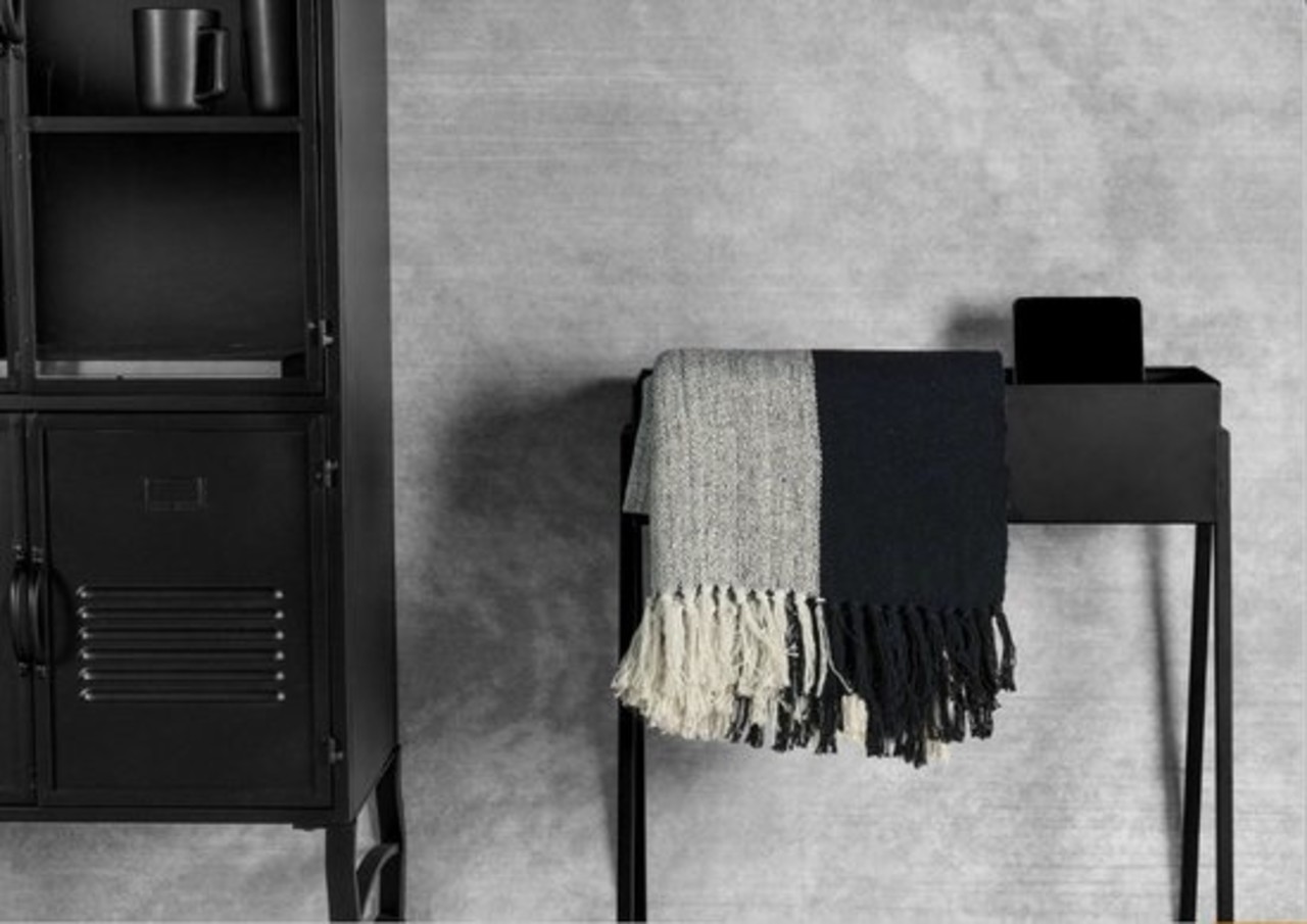 Gusta Gusta - planter box - black - 58x18x63cm Gusta Gusta - planter box - black - 58x18x63cm