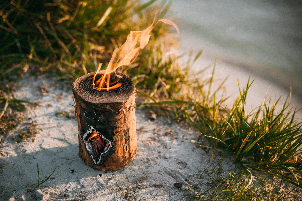 Mullrose Schwedische Fackel mit Citronella - Stimmungsvoll und Mückenabweisend! Mullrose Schwedische Fackel mit Citronella - Stimmungsvoll und Mückenabweisend!