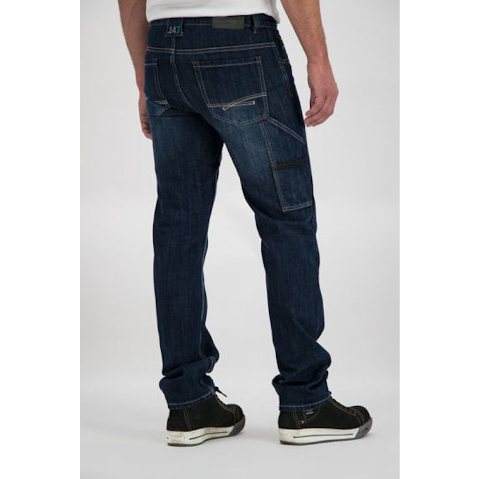 247 247 Wolf D30 -Classic fit, dark blue ringspun denim, W29-L32 t/m W42-L36.