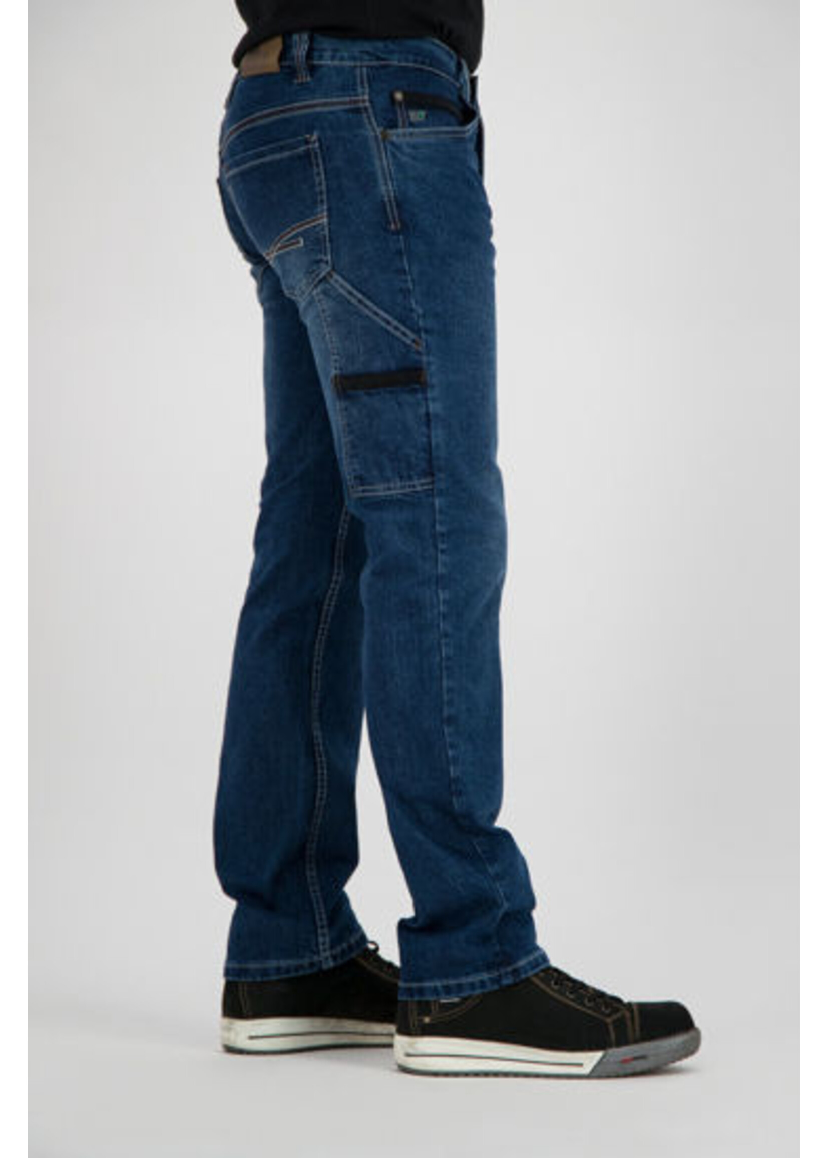 247 247 Rhino, medium blue stretch denim W29-L32 t/m W42-L34.