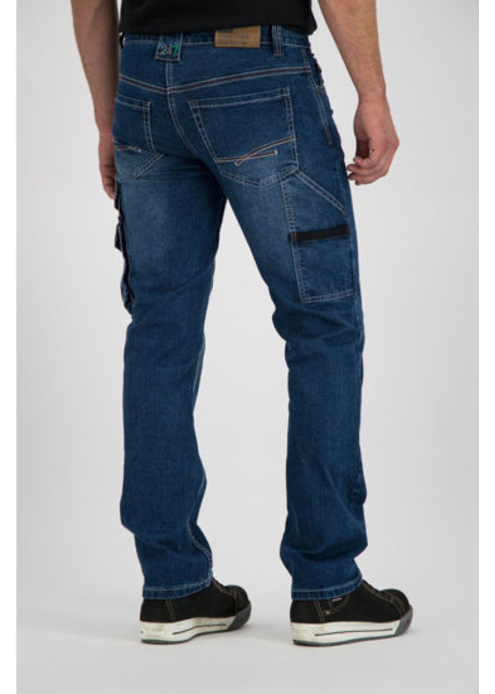 247 247 Rhino, medium blue stretch denim W29-L32 t/m W42-L34.