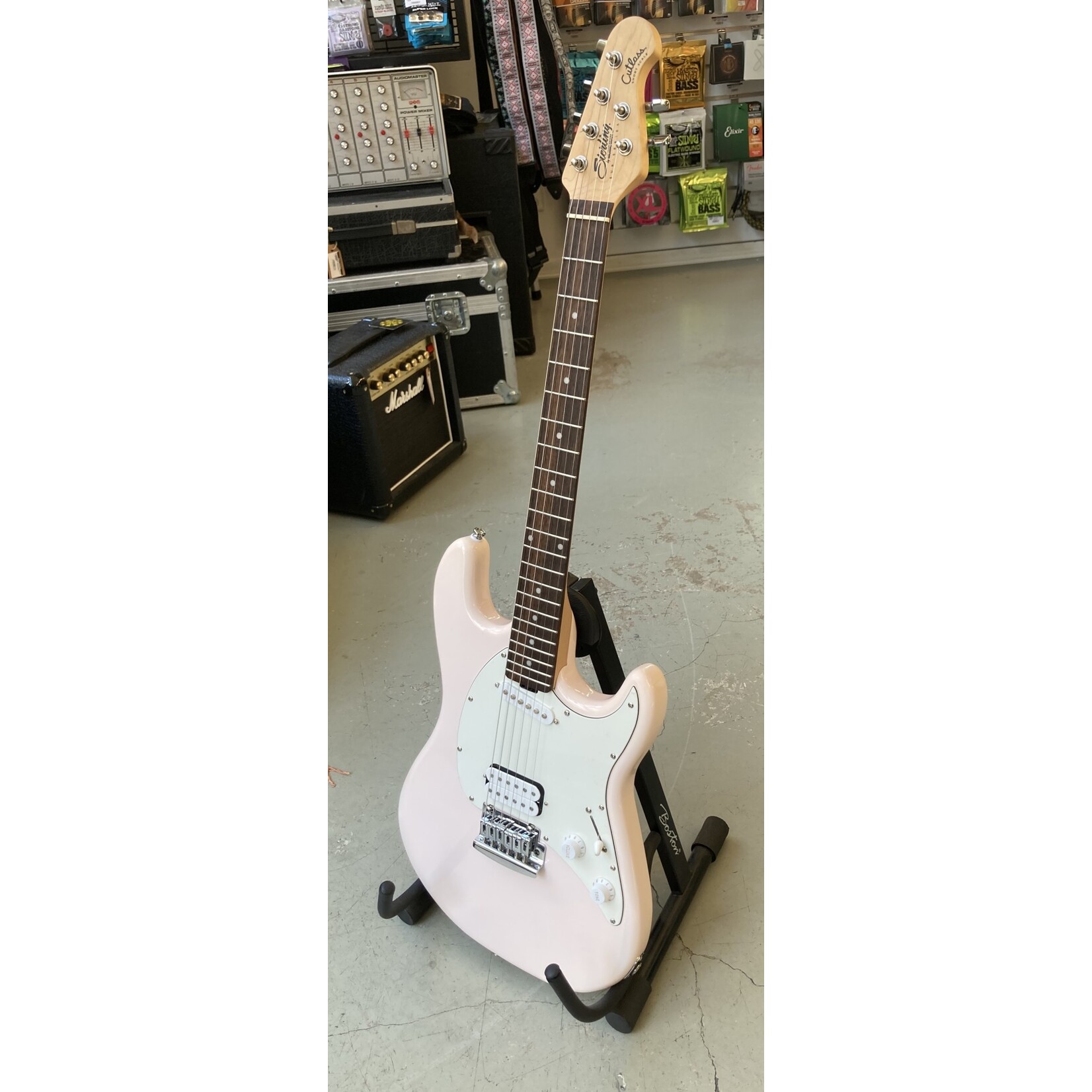 Sterling by Music Man Sterling by Music Man Cutlass Short Scale Shell Pink