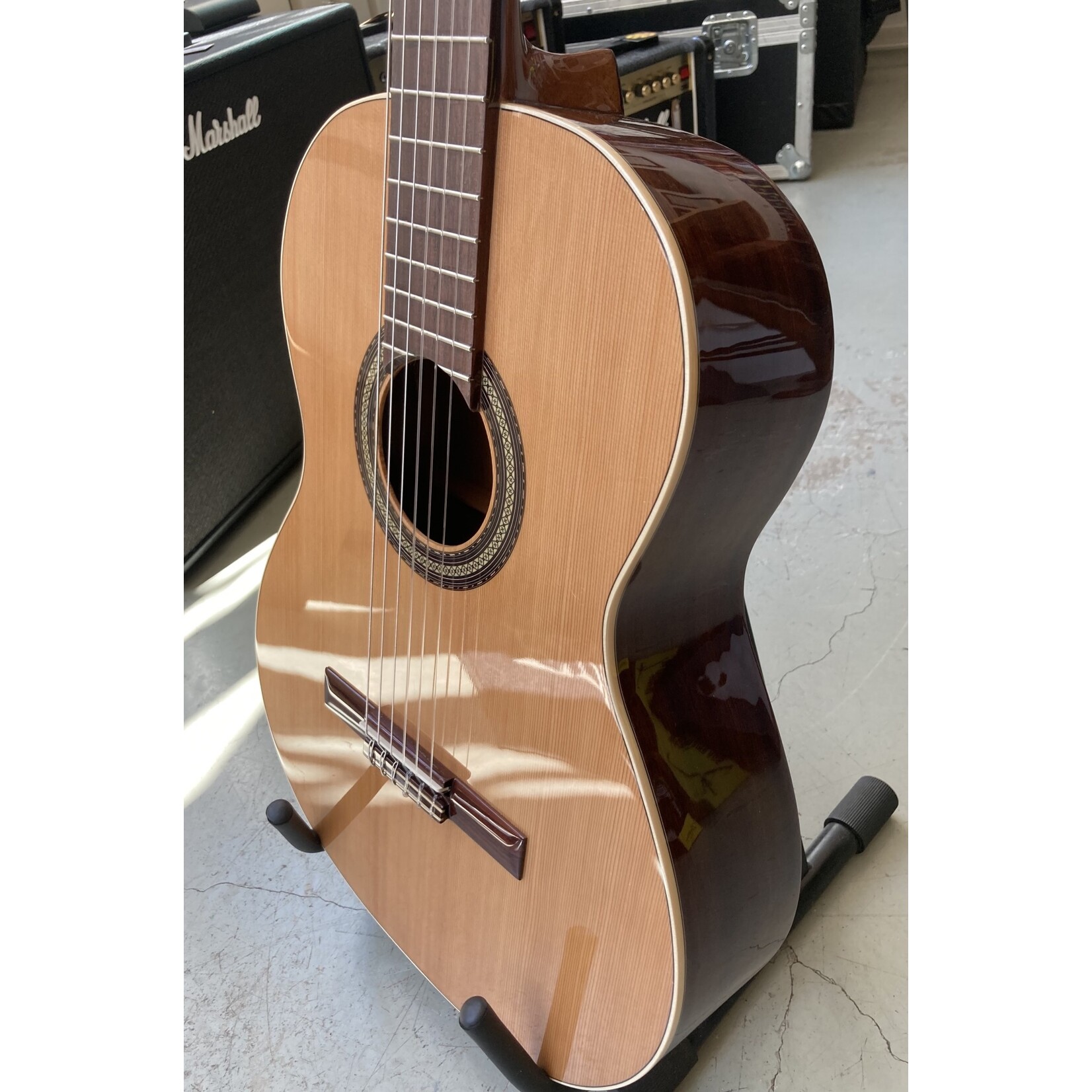 Cuenca 10 Classical Guitar Massief Ceder top