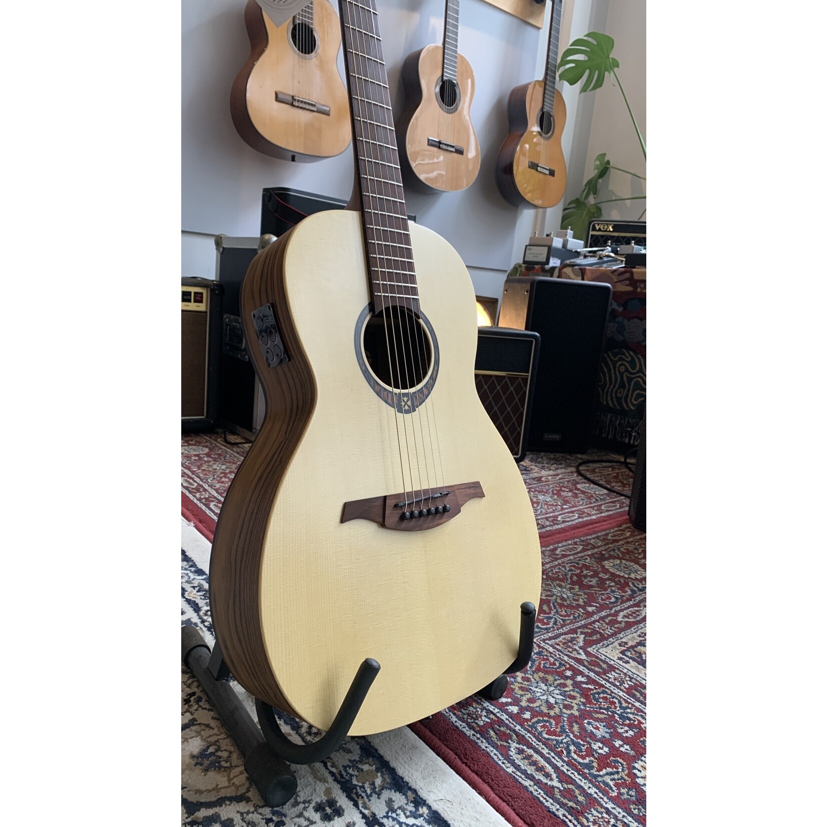 Lâg Lâg Guitars Tramontane GLA T270PE