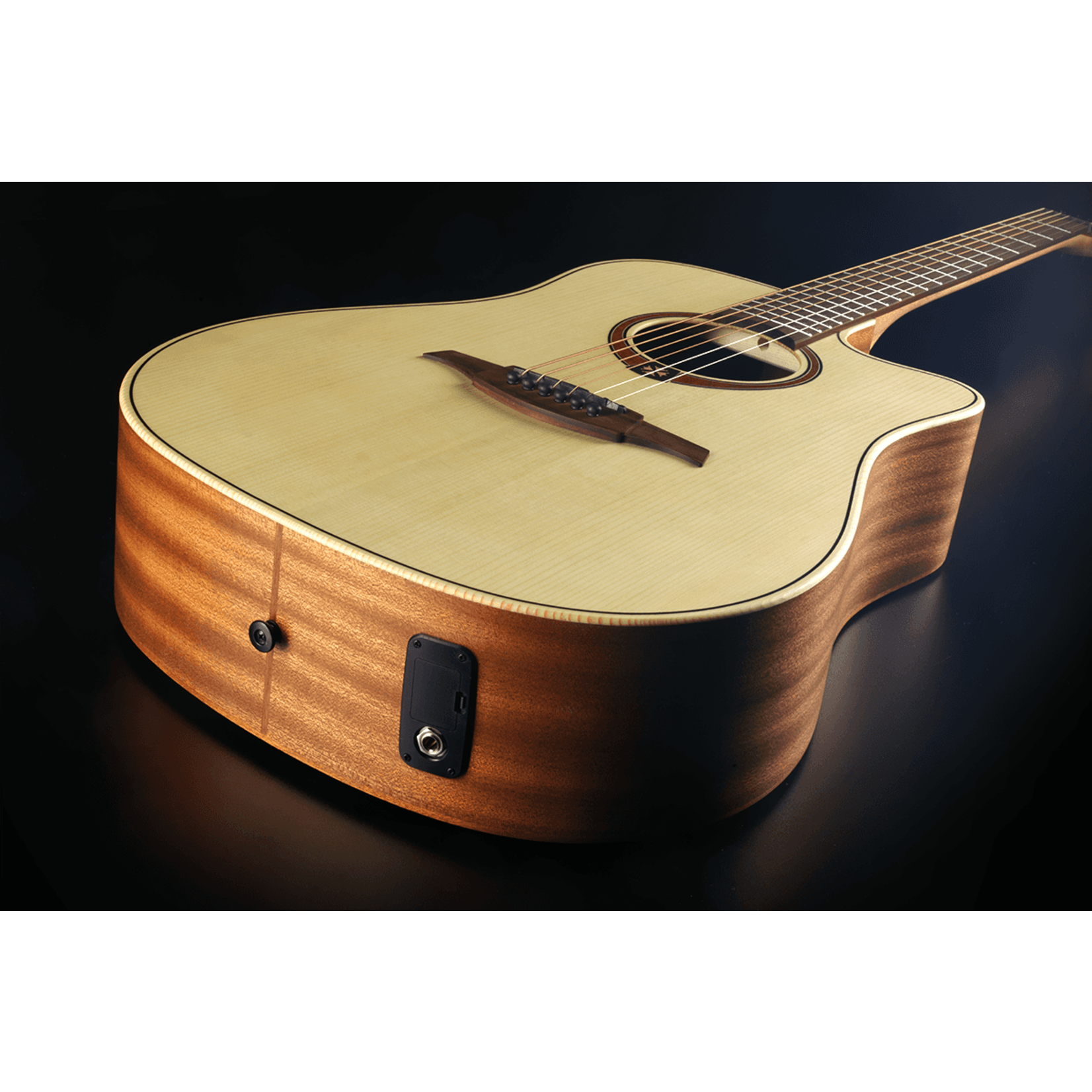 Lâg Lâg Tramontane Guitar GLA-T70DCE