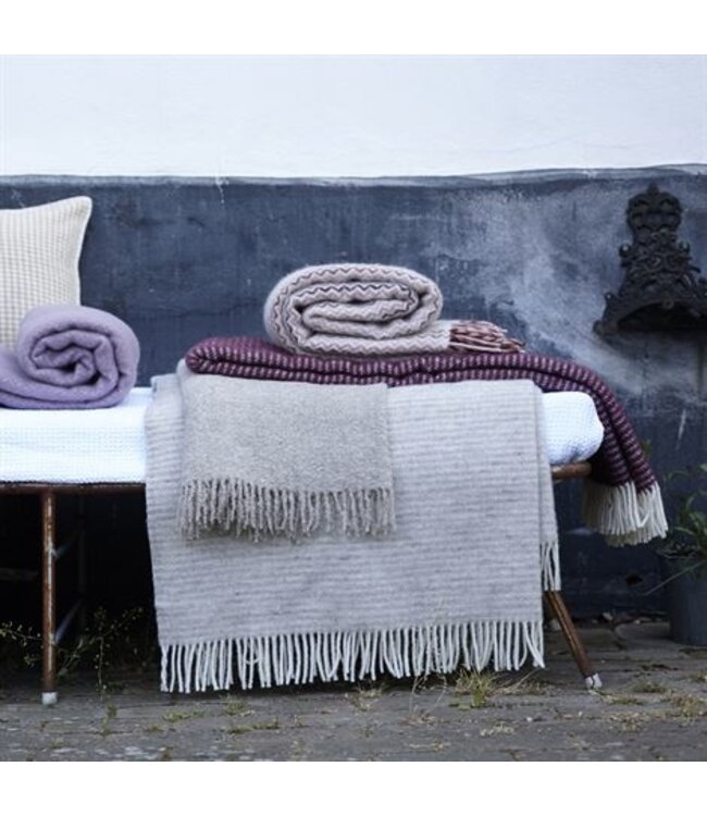 Plaid eco lamswol Ralph 200x130cm lichtgrijs