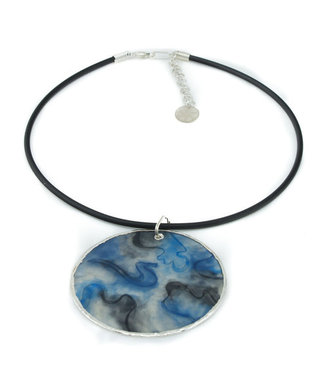 Kanika Capiz necklace in silver setting blue-black