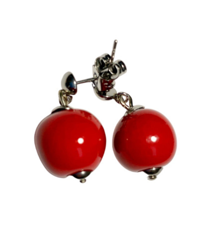 Oorbellen rood -Kazuri (hangers met zilverkleurige steker)