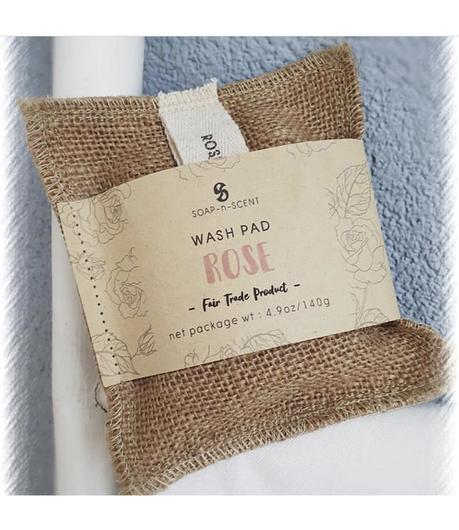 Scrub washand gevuld met stukjes rozenzeep 14x16cm
