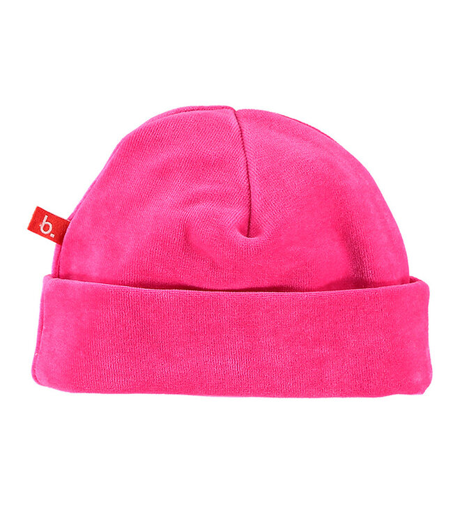 Mutsje velours rond fuchsia 0-3 maanden. Zacht en comfortabel en lekker warm.