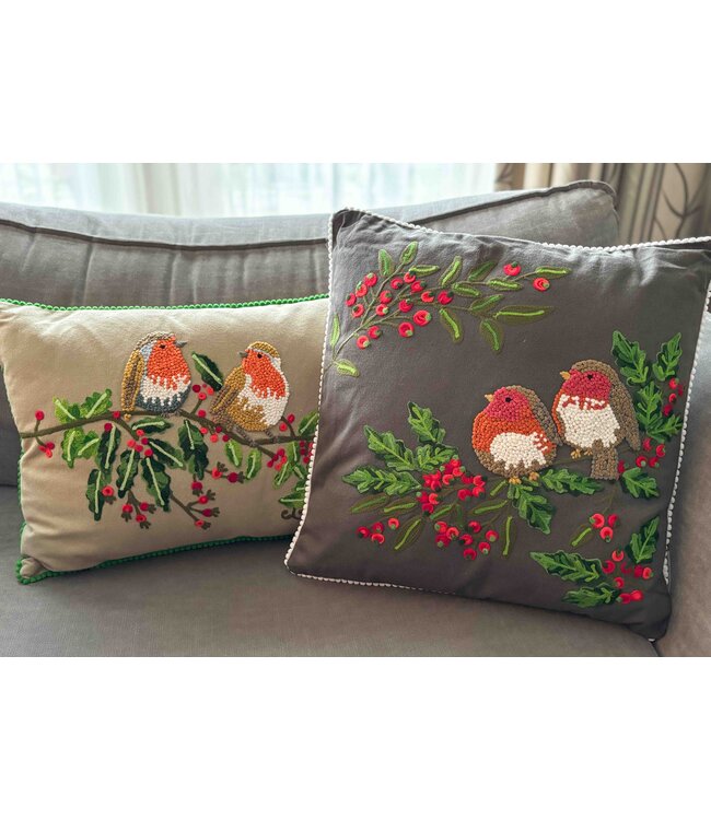 Pillow square grey with two robins 45x45cm